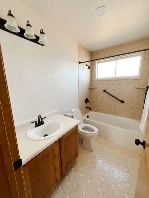 Top Bathroom Remodeling Companies in Elk Grove Village, IL